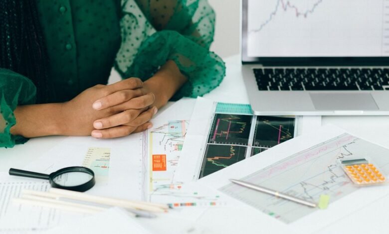 maximizing online profit strategies