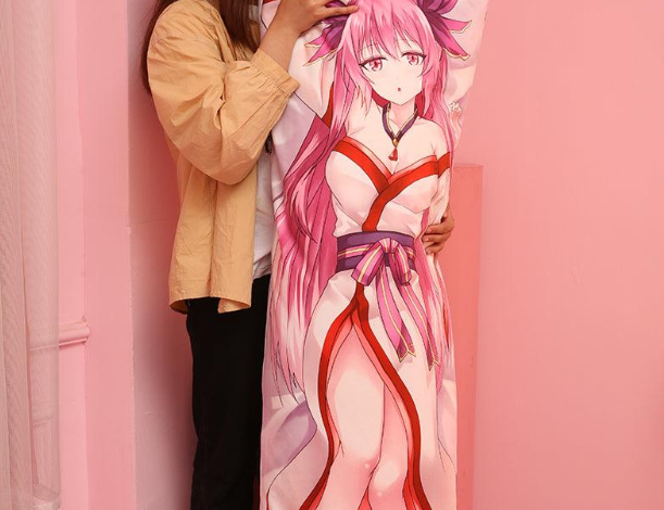 From Japan to Your Bedroom: The Rise of the Dakimakura Pillow Trend